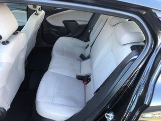 Opel Astra 2017-thumb-9