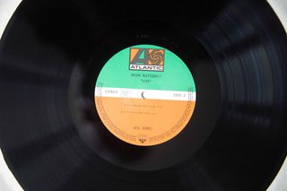 IRON BUTTERFLY-LIVE-thumb-6