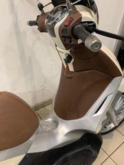 Piaggio Beverly 300i 2011-thumb-5