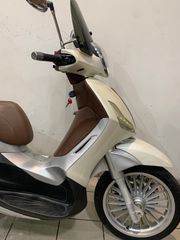 Piaggio Beverly 300i 2011-thumb-8