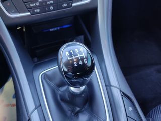 Ford Mondeo 2015-thumb-10