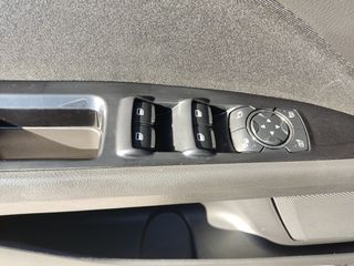 Ford Mondeo 2015-thumb-14
