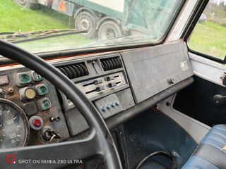 Γερανοί - Φορτηγά Με Γερανό Mercedes-Benz 1996 UNIMOG U1700-thumb-16
