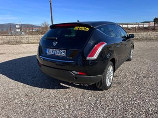 Lancia Delta 2012 Automatic-thumb-6