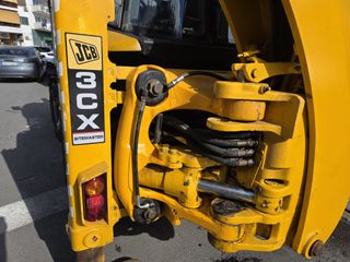 Εκσκαφέας Με Λάστιχα JCB 2002-thumb-8