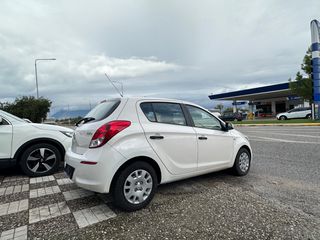 Hyundai i 20 2013-thumb-5
