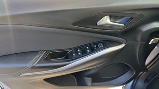 Opel Grandland X 2019 1.2 PURETECH 130HP-thumb-17