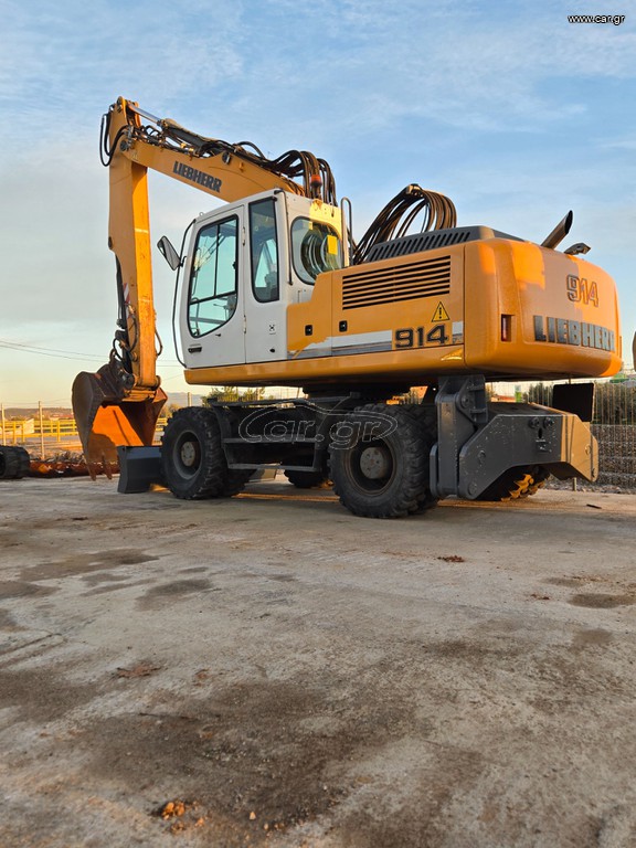 Εκσκαφέας Με Λάστιχα Liebherr 2013 914C