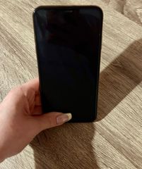 iPhone XS Max-thumb-1