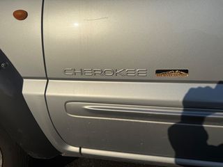 Jeep Cherokee 2005 2.8 CRD DIESEL RED RIVER EDITION AUTO-thumb-5