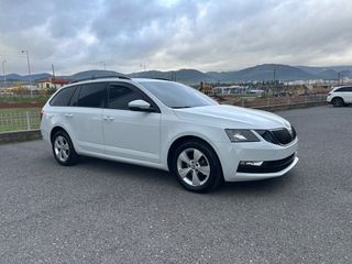 Skoda Octavia 2019 ΑΥΤΟΜΑΤΟ CLIMA CARPLAY SERVICE-thumb-2