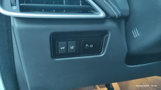 Jaguar F-Pace 2018 R-Sport F1-thumb-42