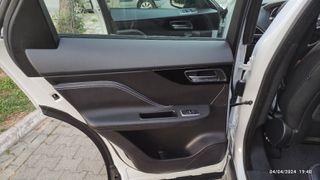 Jaguar F-Pace 2018 R-Sport F1-thumb-19