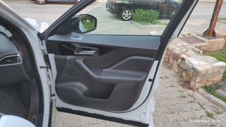 Jaguar F-Pace 2018 R-Sport F1-thumb-21