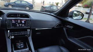 Jaguar F-Pace 2018 R-Sport F1-thumb-26