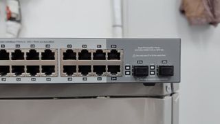 SWITCH ΓΙΑ ΠΟΛΛΕΣ ΘΥΡΕΣ LAN-thumb-1