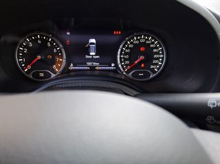 Jeep Renegade 2015-thumb-13