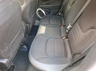 Jeep Renegade 2015-thumb-9