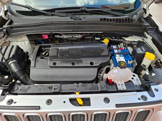 Jeep Renegade 2015-thumb-14