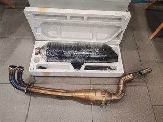 ΕΞΑΤΜΙΣΗ AKRAPOVIC ΜΑΥΡΗ ORIGINAL ΑΞΕΣΟΥΑΡ YAMAHA  ΤΜΑΧ560-thumb-1