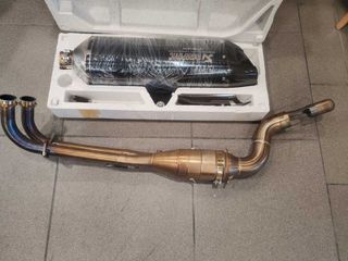 ΕΞΑΤΜΙΣΗ AKRAPOVIC ΜΑΥΡΗ ORIGINAL ΑΞΕΣΟΥΑΡ YAMAHA  ΤΜΑΧ560-thumb-2