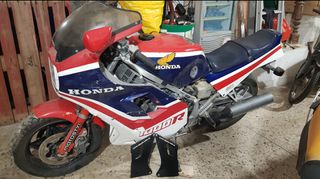 Honda 1985 vf1000r 1985