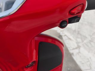 Piaggio Vespa 2015 GTS SUPER 125 ABS-thumb-4