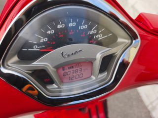 Piaggio Vespa 2015 GTS SUPER 125 ABS-thumb-10