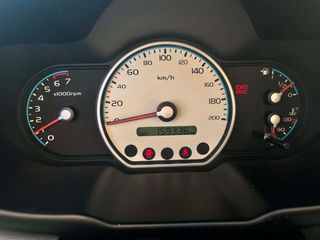 Hyundai i 10 2008-thumb-10