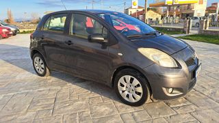 Toyota Yaris 2010 1.0 VVT-I-thumb-1