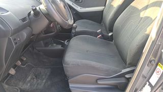 Toyota Yaris 2010 1.0 VVT-I-thumb-7