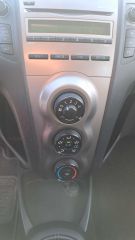 Toyota Yaris 2010 1.0 VVT-I-thumb-10
