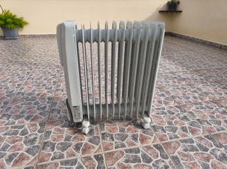 Καλοριφερ λαδιου DeLonghi KH771225