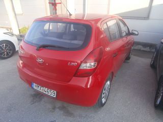 Hyundai i 20 2009-thumb-1