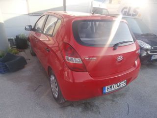 Hyundai i 20 2009-thumb-2