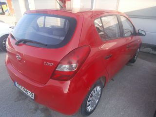 Hyundai i 20 2009-thumb-4