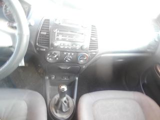 Hyundai i 20 2009-thumb-6
