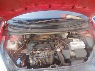 Hyundai i 20 2009-thumb-7