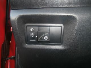 Hyundai i 20 2009-thumb-8