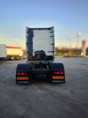 Volvo 2012 FH13-thumb-2