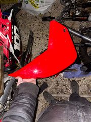 Δεξί πλαστικό κάλυμμα ψυγείου Ducati Multistrada 1200