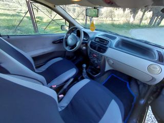 Fiat Punto 2000 1.2-thumb-11
