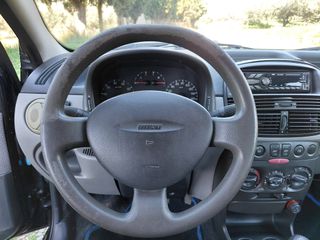 Fiat Punto 2000 1.2-thumb-15