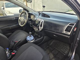 Hyundai i 20 2014 1.4 DIESEL 5D-thumb-9