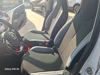 Toyota Aygo 2017 1.0 X-PLAY TOUCH X-SHIFT-thumb-24