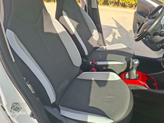 Toyota Aygo 2017 1.0 X-PLAY TOUCH X-SHIFT-thumb-30