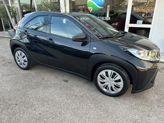 Toyota Aygo (X) 2023 1.0cc - 72hp ΜΕ  ΕΓΓΥΗΣH - 10.620 ΧΙΛΙΟΜΕΤΡΑ ΕΤΟΙΜΟΠΑΡΑΔΟΤΟ!-thumb-4