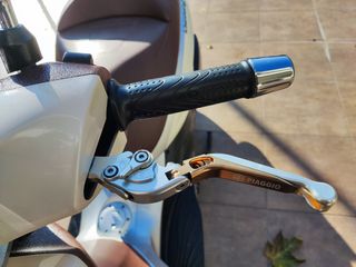 Piaggio Beverly 300i 2015-thumb-9