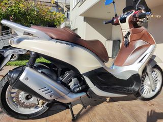 Piaggio Beverly 300i 2015-thumb-2