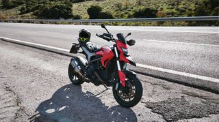 Ducati Hypermotard 939 2017 Hyperstrada-thumb-8